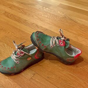Green and Red Comfy Women's Walking Shoes